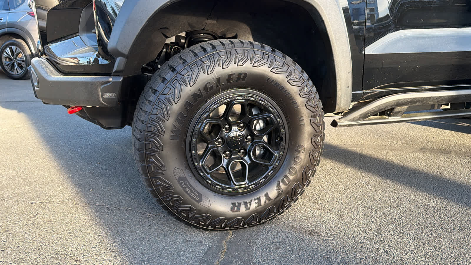 Certified 2024 Chevrolet Colorado ZR2 w/ ZR2 Bison Edition image 9