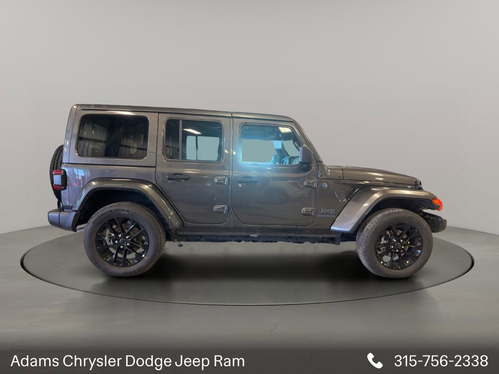 Used 2025 Jeep Wrangler Unlimited Sahara w/ Safety Group AWD/4WD image 5