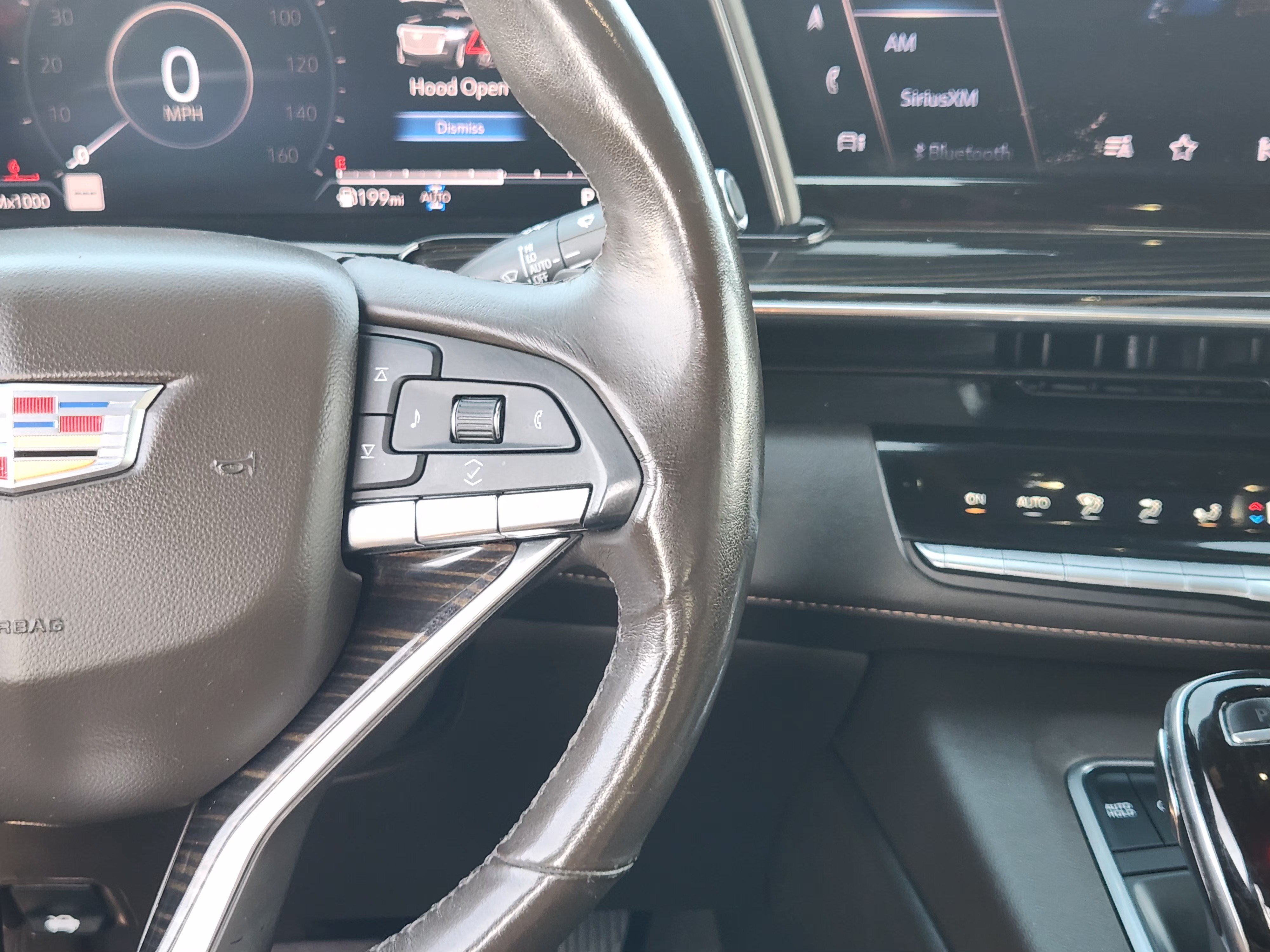Used 2021 Cadillac Escalade Premium Luxury AWD/4WD image 30