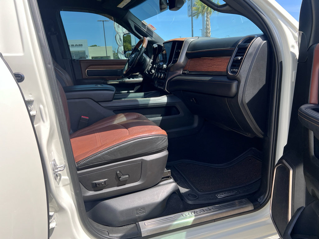 Used 2019 RAM 3500 Limited w/ Max Tow Package image 13