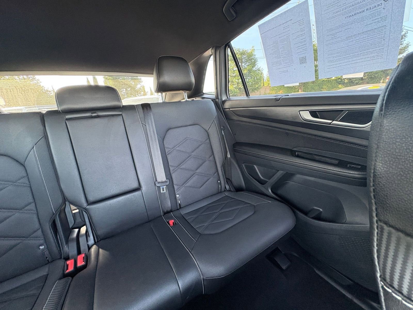 Used 2025 Volkswagen Atlas Cross Sport SE image 39