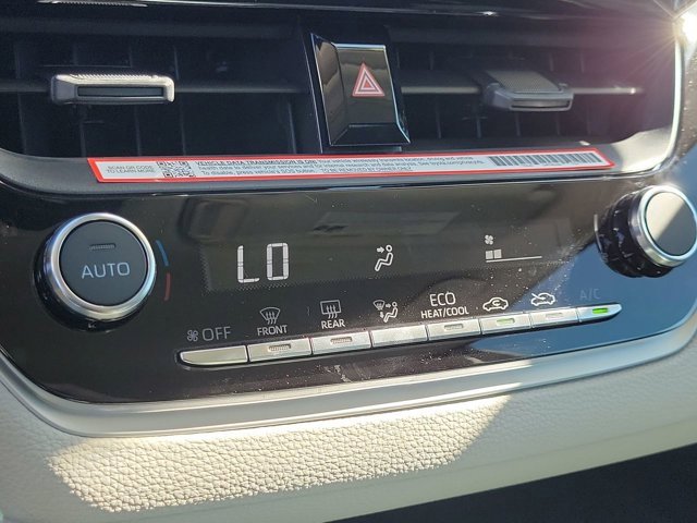 Used 2025 Toyota Corolla LE image 28