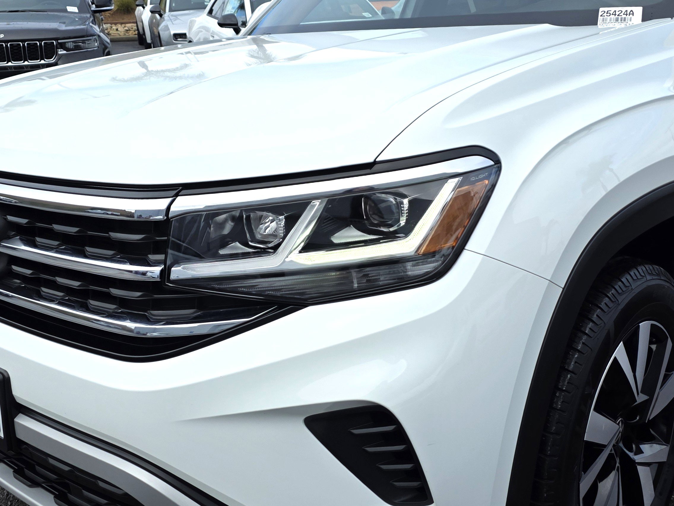 Used 2023 Volkswagen Atlas Cross Sport SE image 8