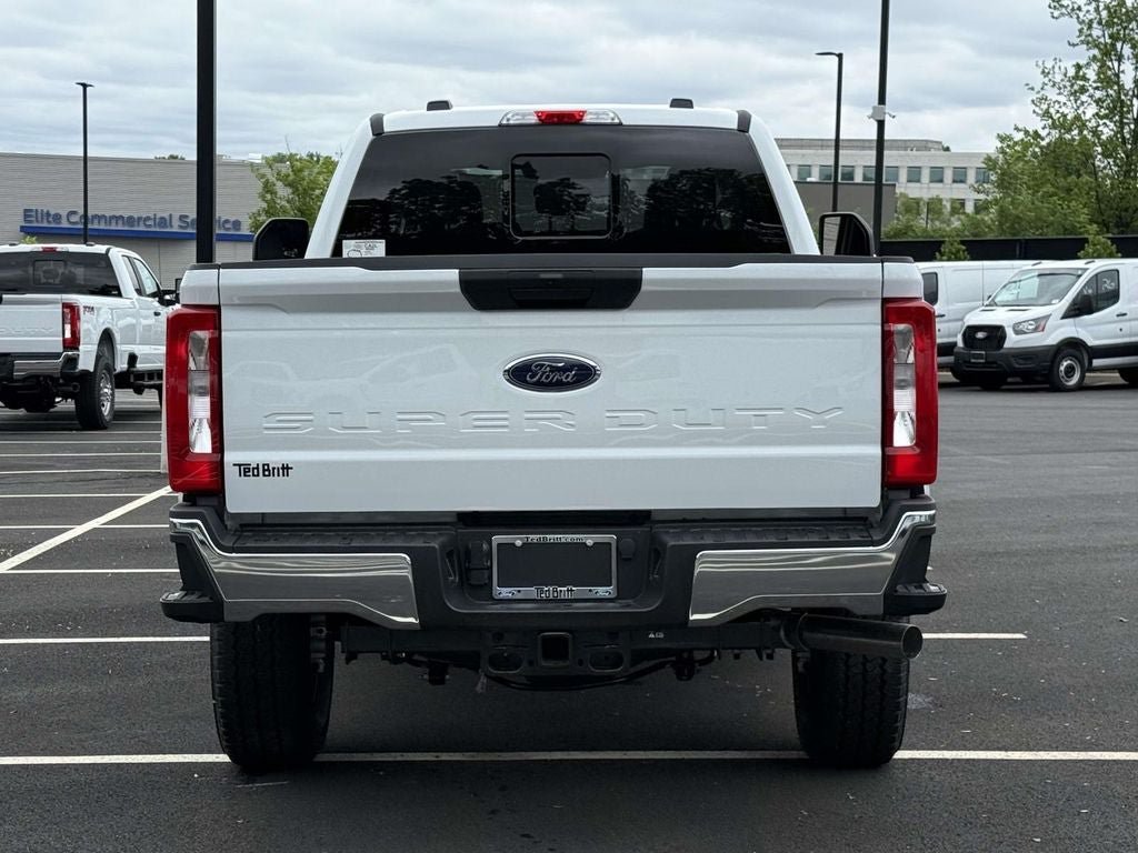 New 2026 Ford F350 XL w/ FX4 Off-Road Package AWD/4WD image 3