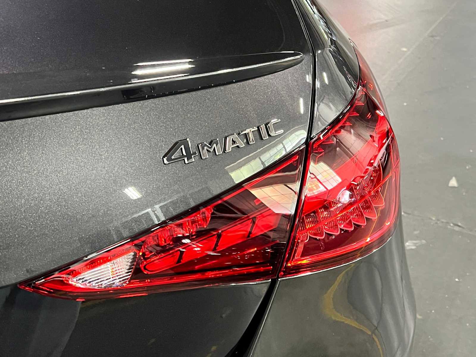 Used 2025 Mercedes-Benz C 300 4MATIC Sedan image 15