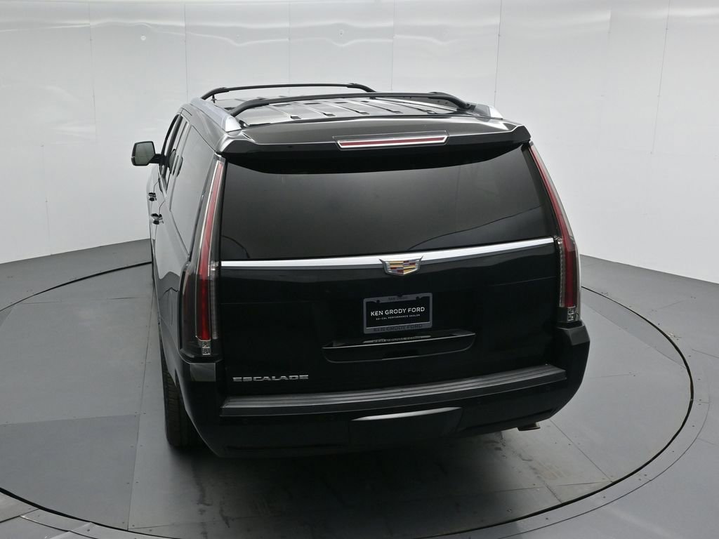 Used 2016 Cadillac Escalade ESV Platinum image 41
