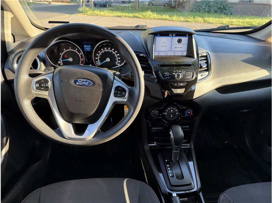 Used 2019 Ford Fiesta SE image 9