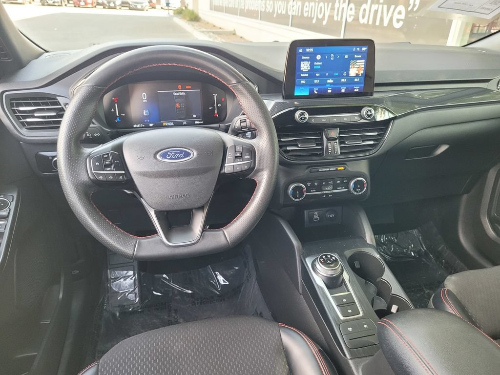 Used 2025 Ford Escape ST-Line FWD image 20