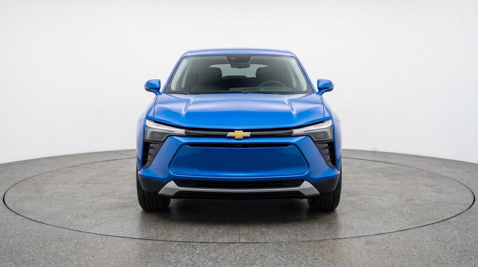 Used 2025 Chevrolet Blazer LT FWD image 2