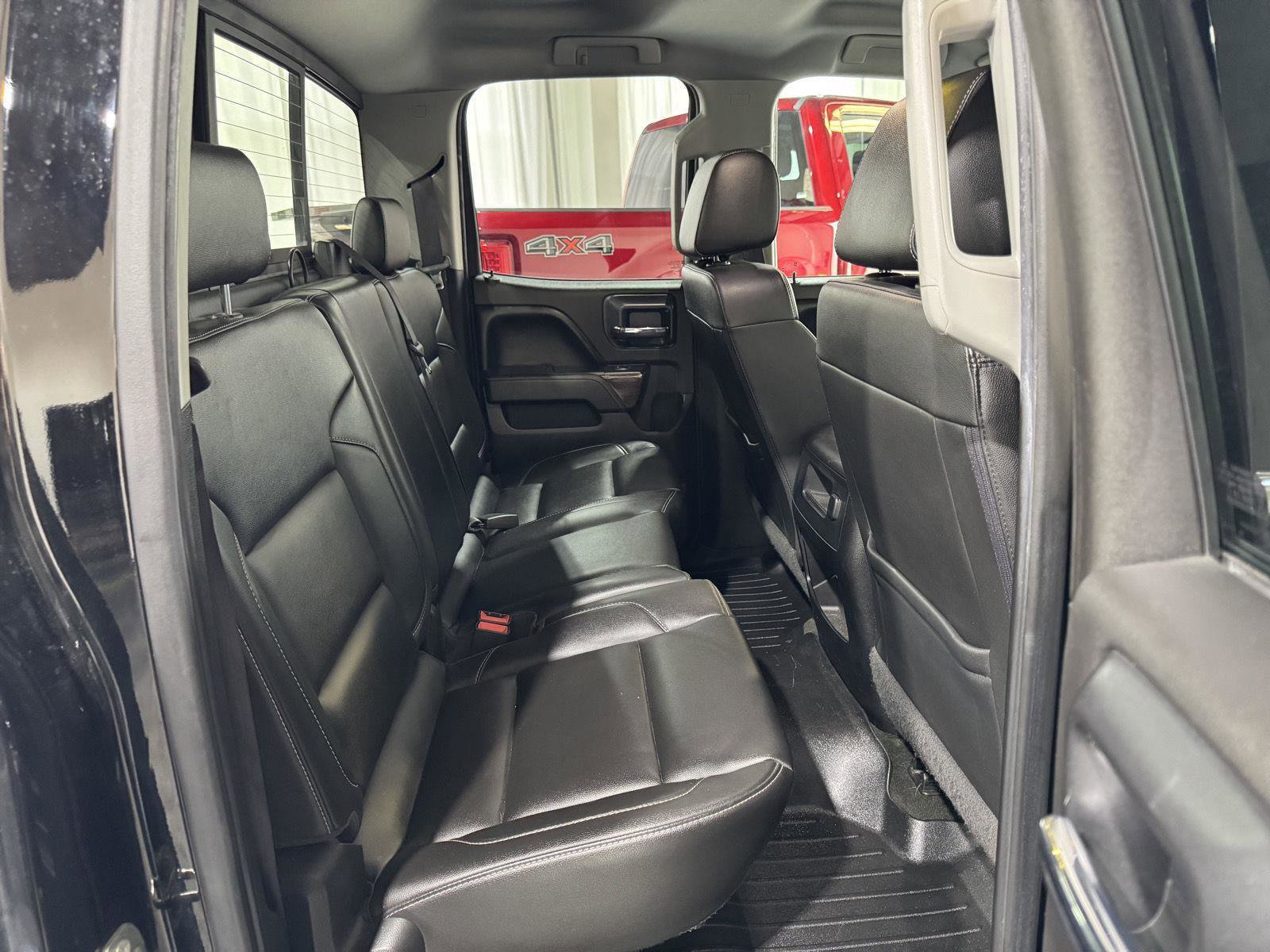 Used 2016 GMC Sierra 1500 SLT w/ SLT Premium Package AWD/4WD image 17