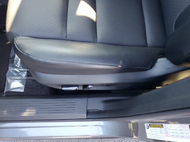 Certified 2025 Nissan Rogue SV w/ SV Premium Package AWD/4WD image 17