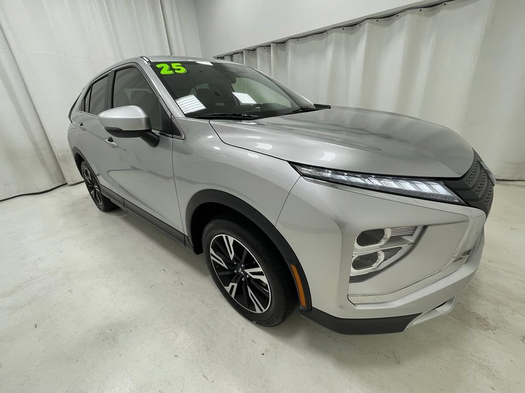 Used 2025 Mitsubishi Eclipse Cross SE AWD/4WD image 3