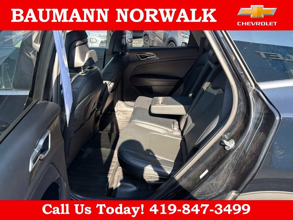 Used 2025 Kia Sportage EX FWD image 43