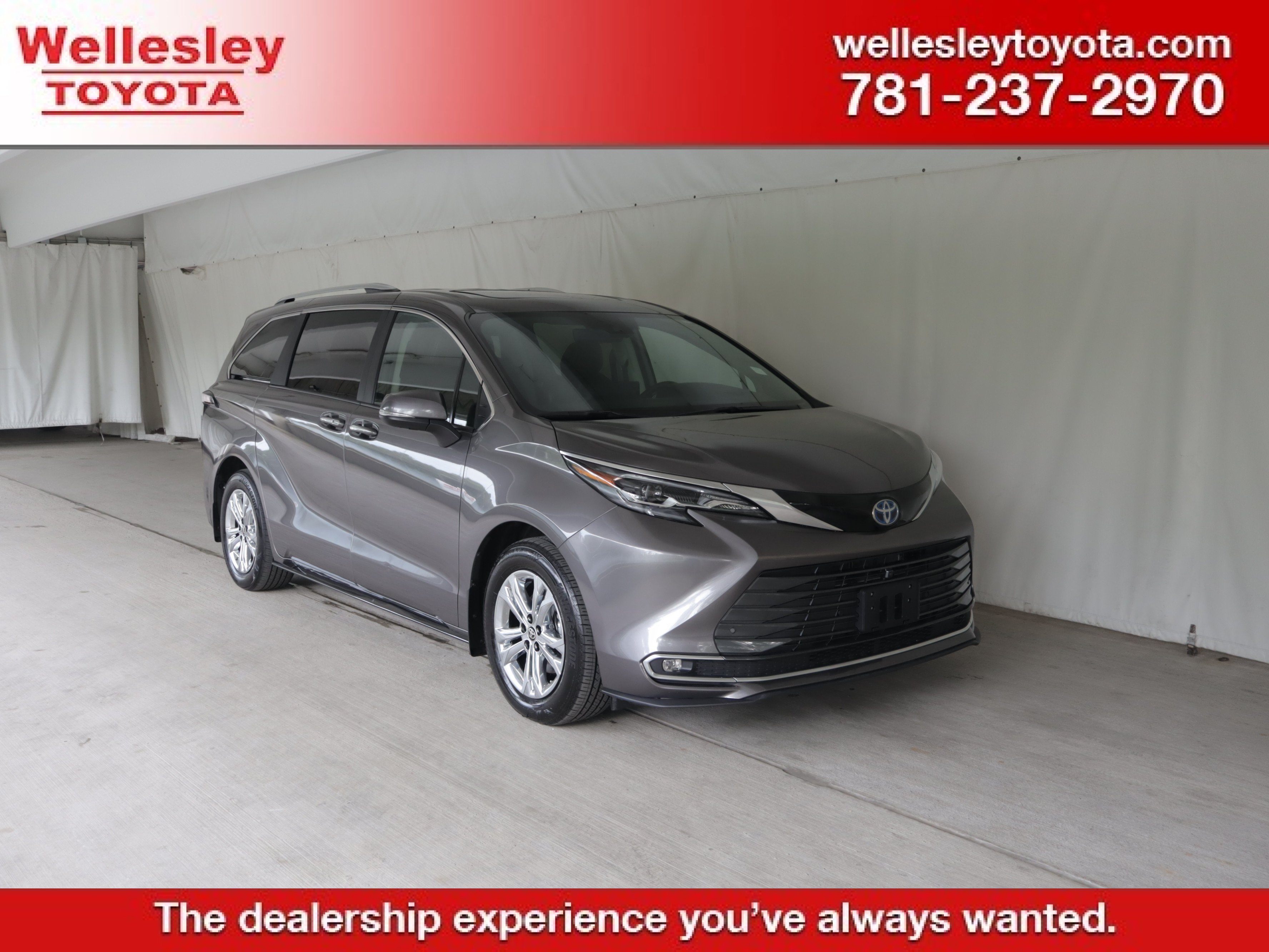 Used 2024 Toyota Sienna Platinum