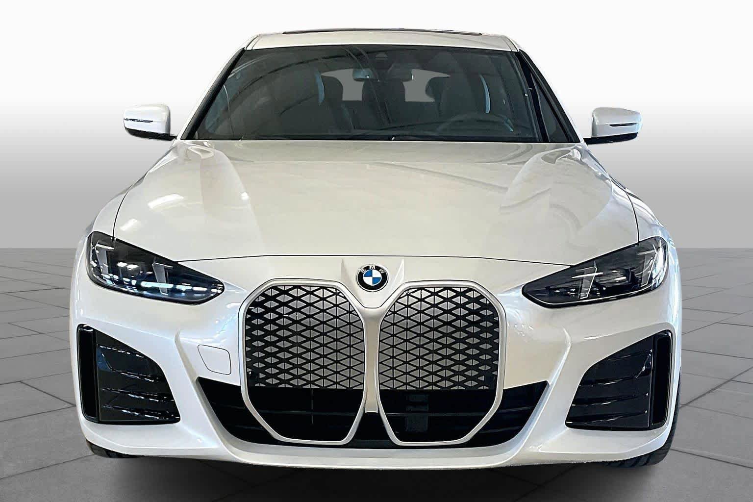 New 2026 BMW i4 eDrive40 w/ M Sport Package RWD image 3