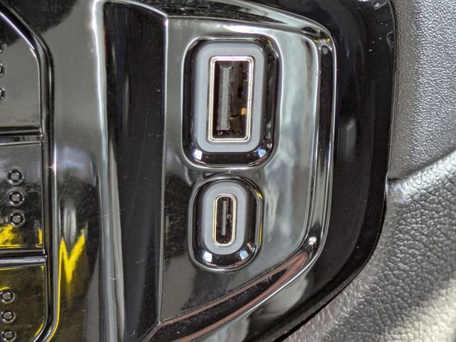 Used 2025 Chevrolet Silverado 1500 LTZ image 22