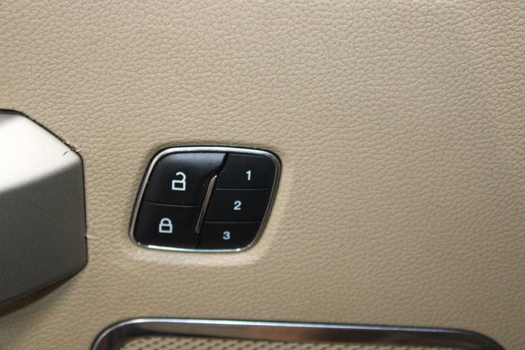 Used 2019 Ford F250 Lariat w/ Lariat Ultimate Package AWD/4WD image 50