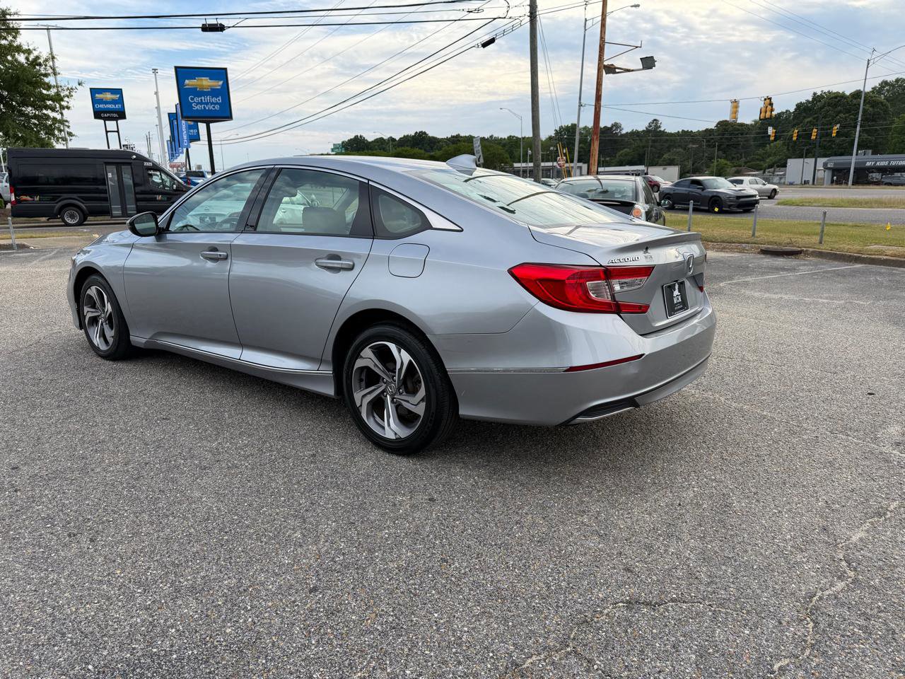Used 2018 Honda Accord EX-L image 17