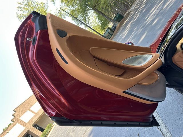 Used 2023 McLaren GT image 17
