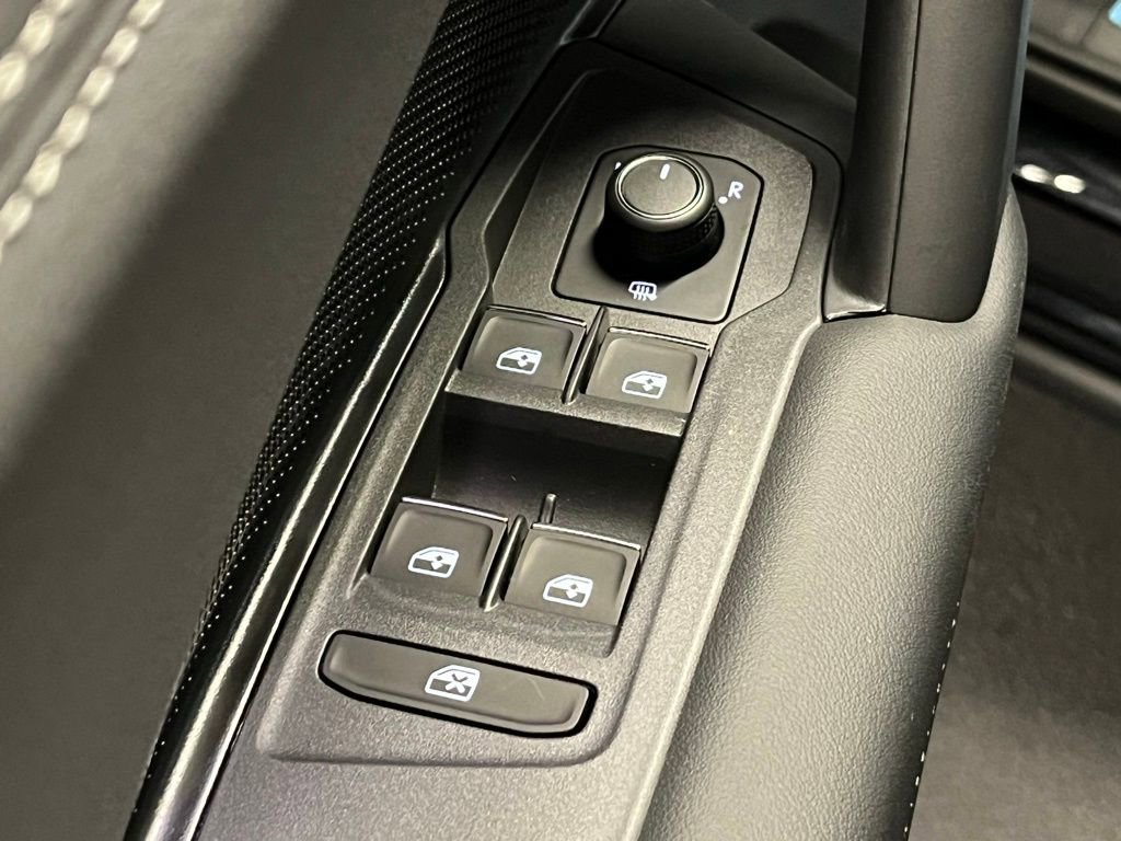 New 2026 Volkswagen Tiguan SE AWD/4WD image 19