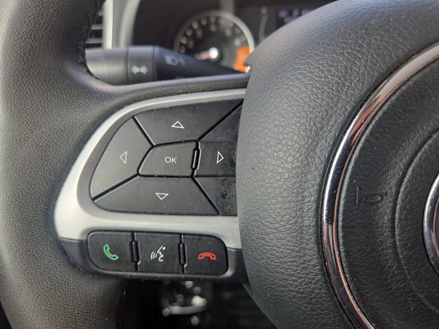 Used 2019 Jeep Renegade Latitude AWD/4WD image 20