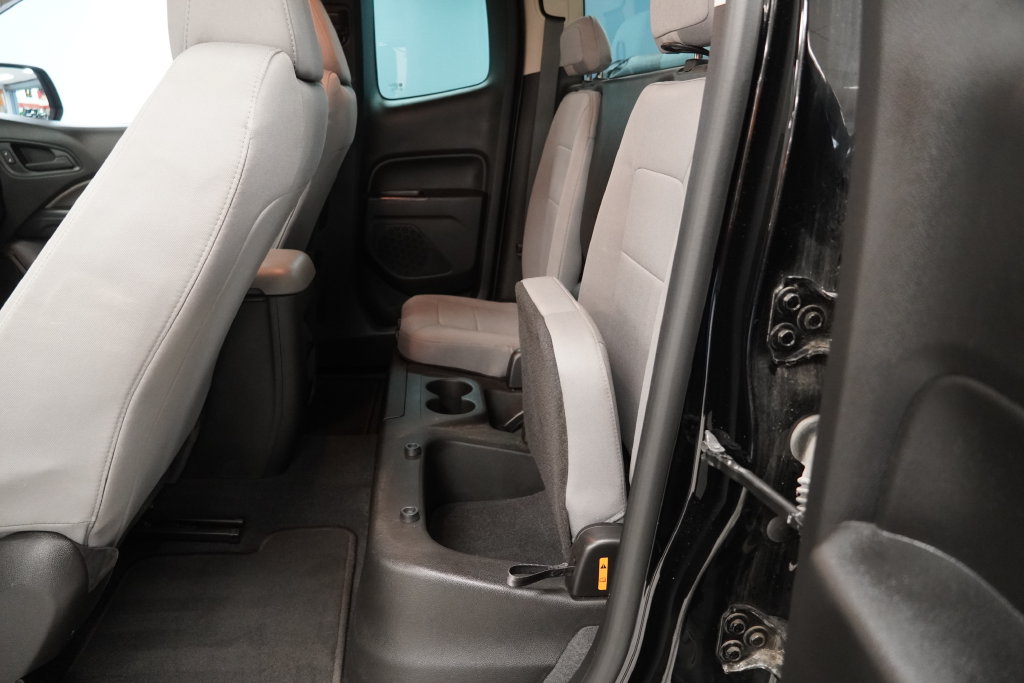Used 2019 Chevrolet Colorado W/T AWD/4WD image 27