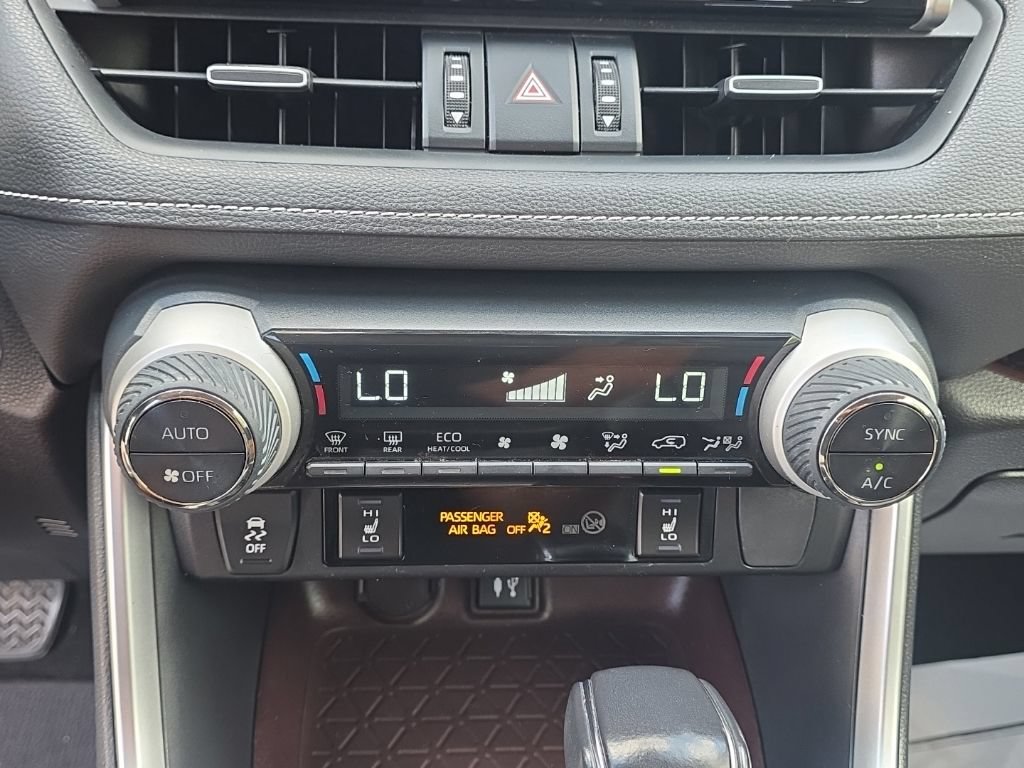 Used 2019 Toyota RAV4 Limited FWD image 22