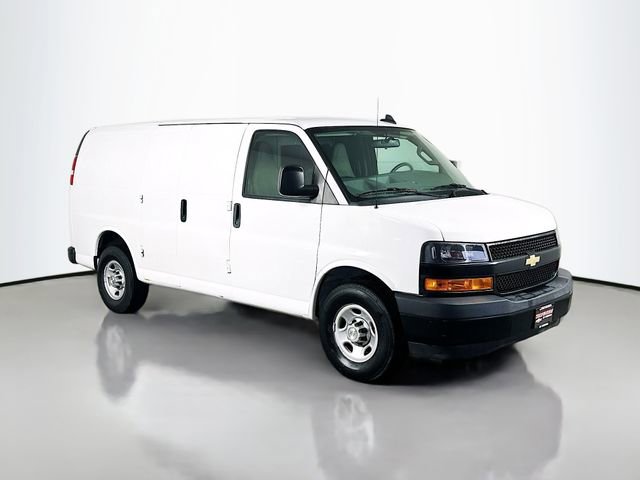 Used 2021 Chevrolet Express 2500 image 2