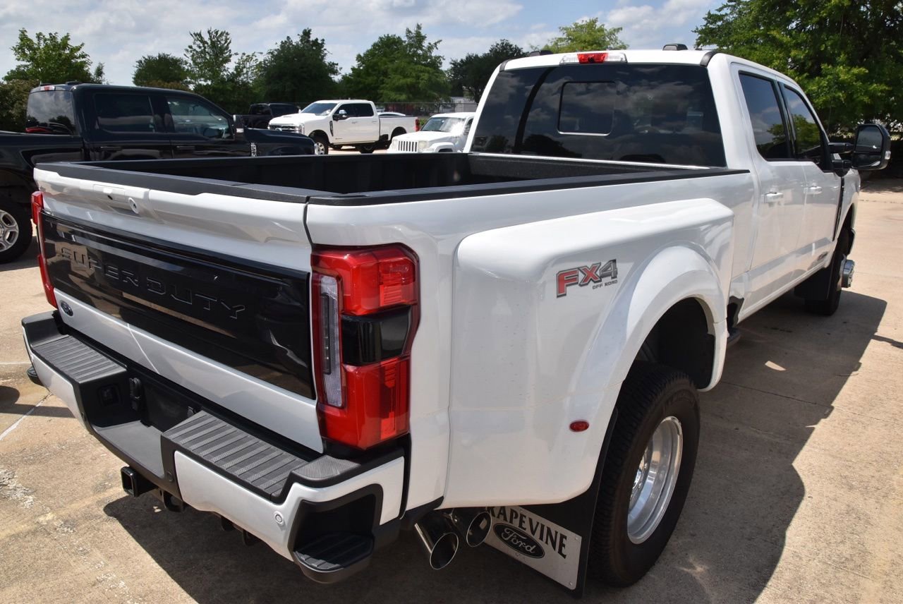Used 2026 Ford F350 Platinum AWD/4WD image 6