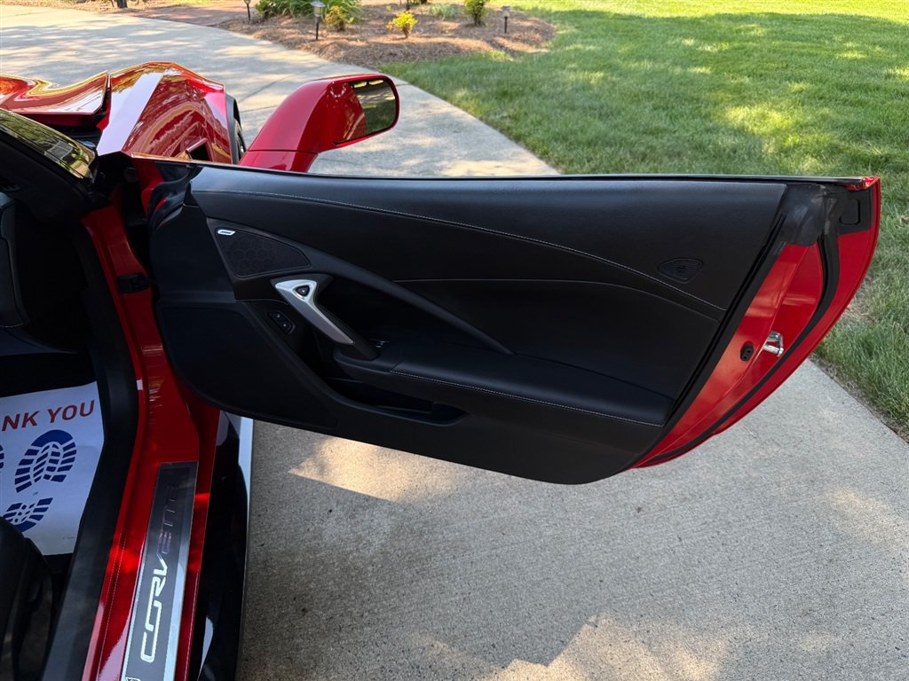 Used 2019 Chevrolet Corvette Grand Sport w/ Carbon Flash Badge Package RWD image 48