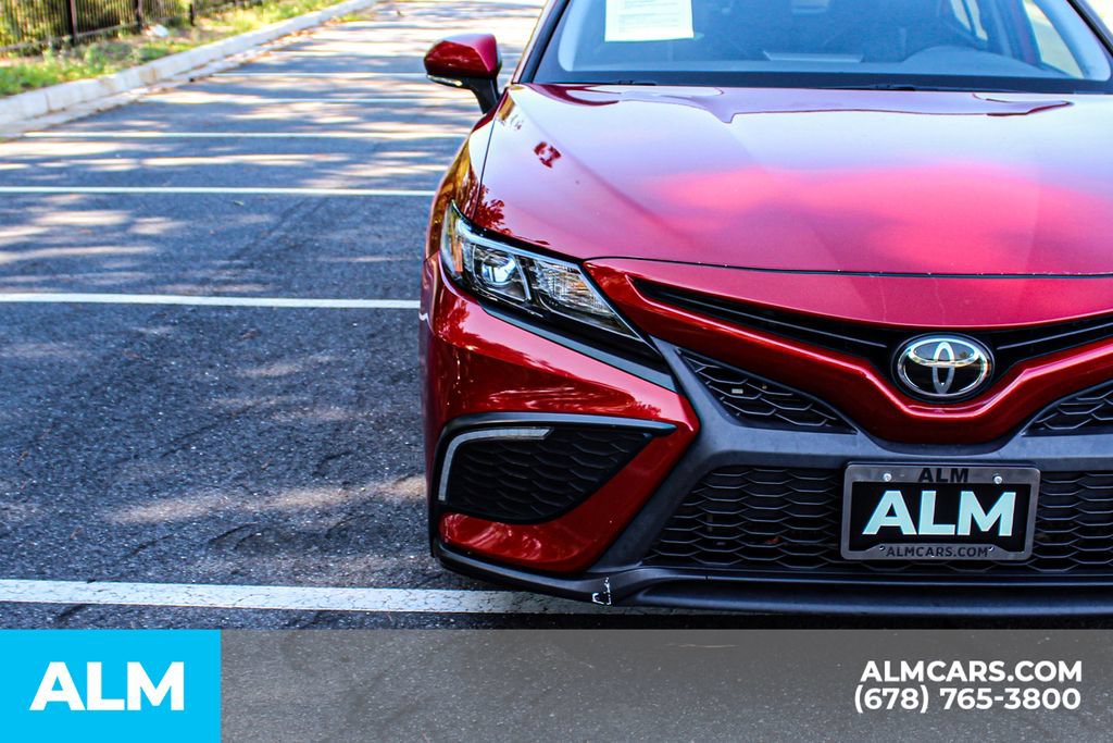 Used 2024 Toyota Camry SE FWD image 11