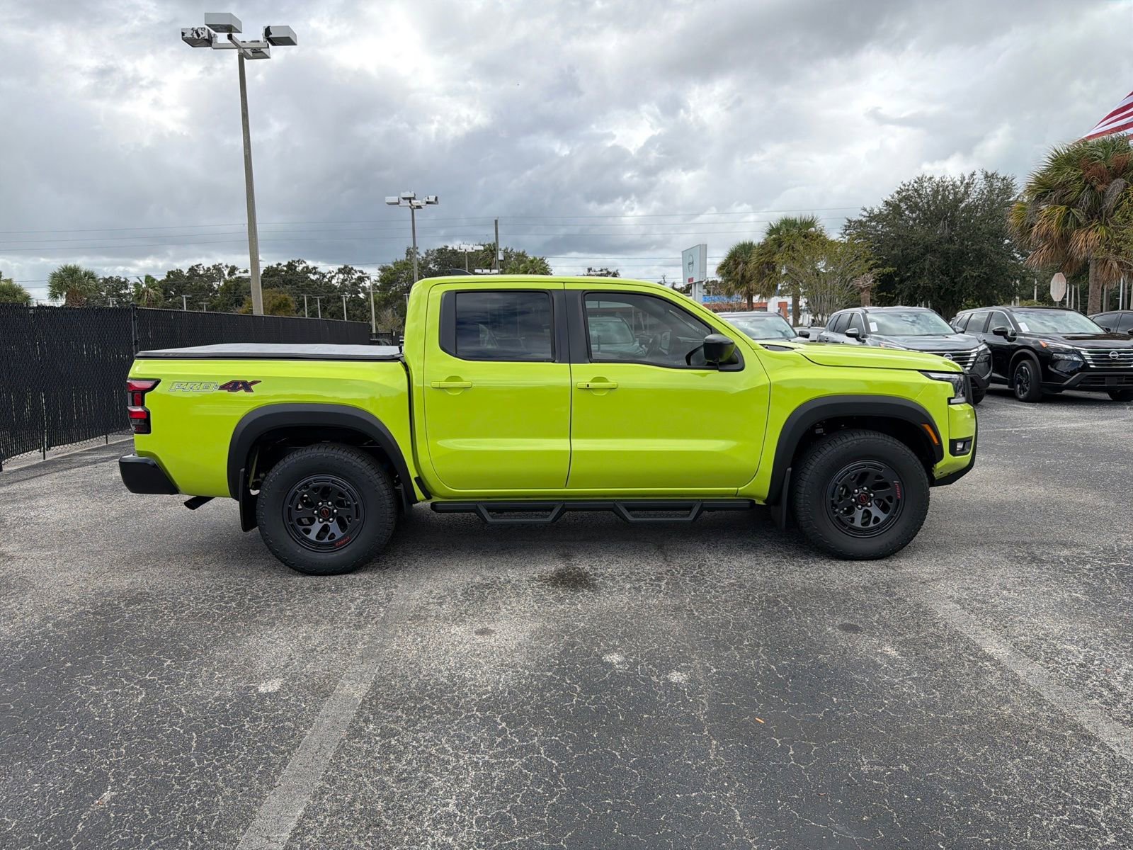 New 2026 Nissan Frontier PRO-4X w/ Pro-4x Convenience Package image 3