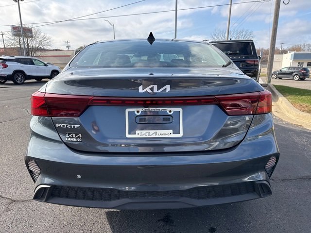 Used 2023 Kia Forte LXS image 6