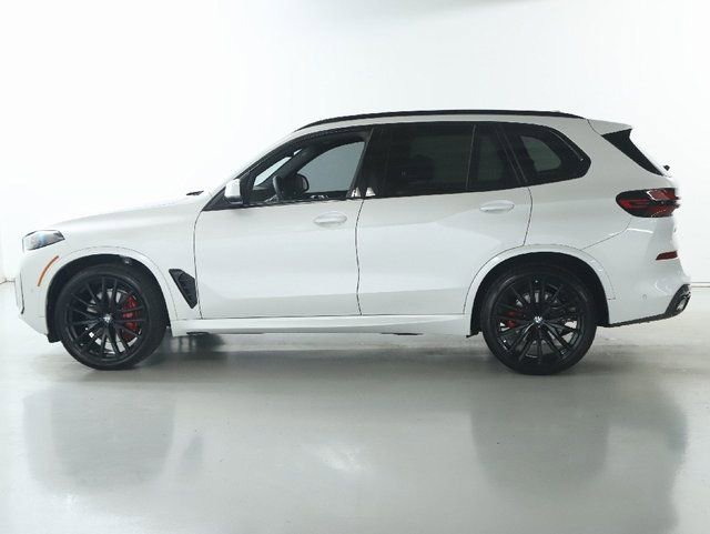 Certified 2025 BMW X5 xDrive40i w/ M Sport Package AWD/4WD image 38