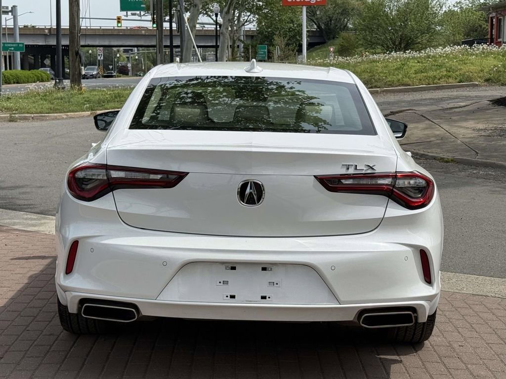 Used 2025 Acura TLX w/ Technology Package image 5