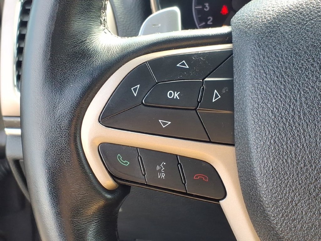 Used 2015 Jeep Grand Cherokee Limited AWD/4WD image 12