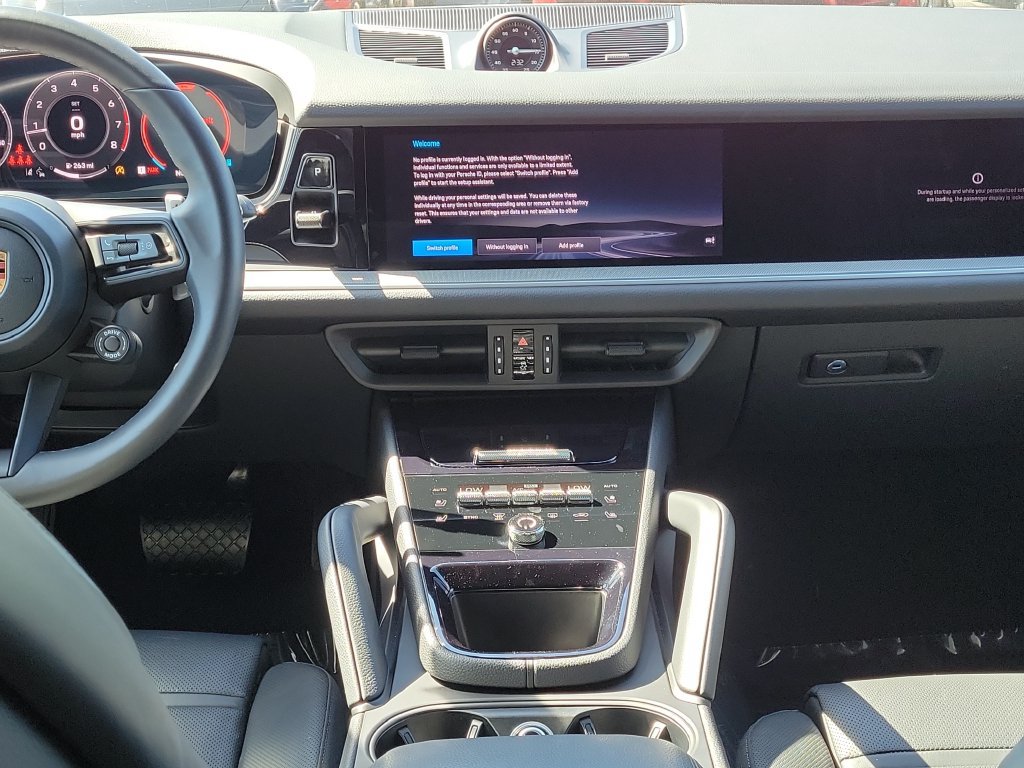 Certified 2026 Porsche Cayenne Coupe AWD/4WD image 22
