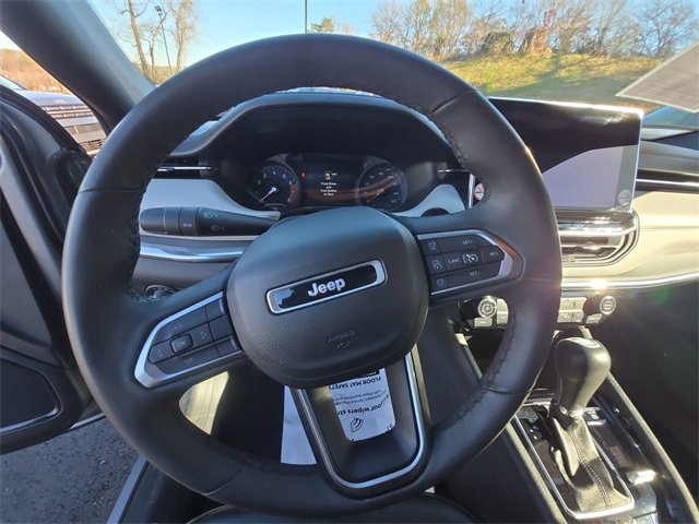 Used 2024 Jeep Compass Limited image 14