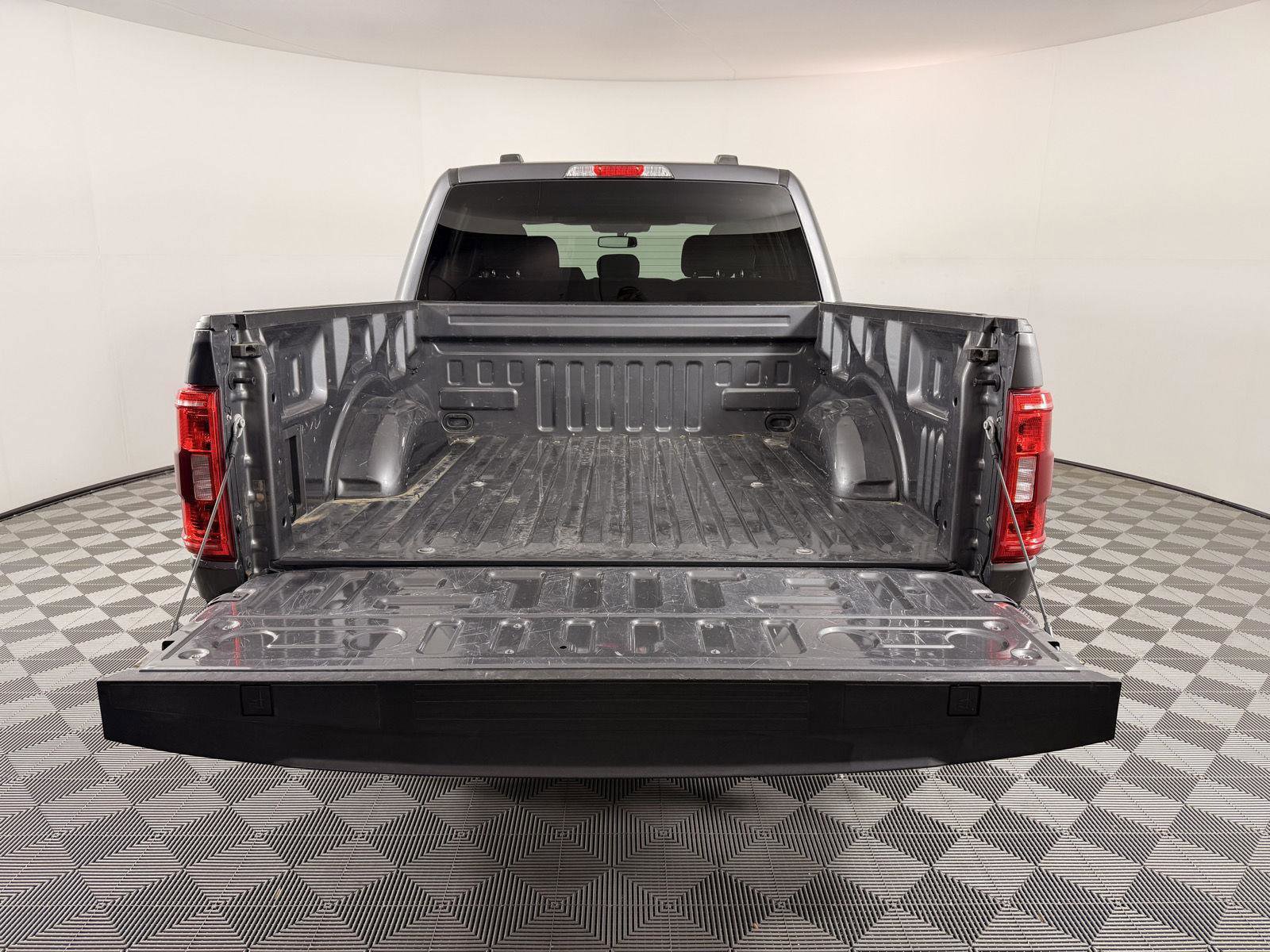 Used 2021 Ford F150 XLT w/ Equipment Group 302A High image 5