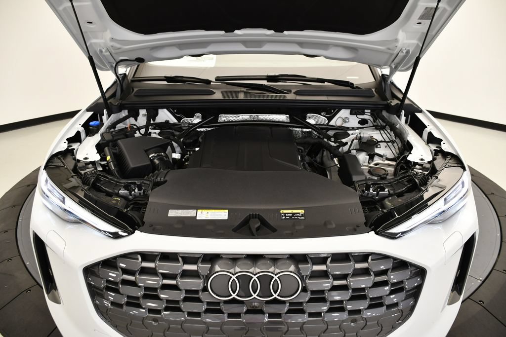 Used 2025 Audi Q5 Premium Plus w/ Premium Plus AWD/4WD image 12