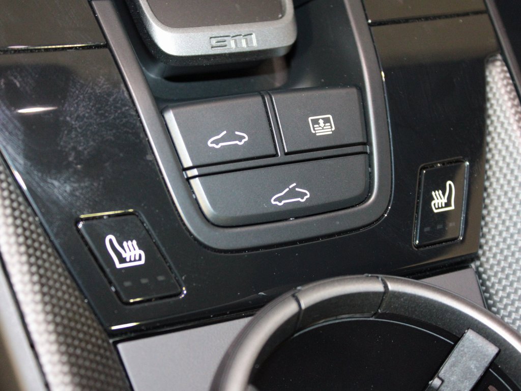 Certified 2025 Porsche 911 Carrera GTS image 32