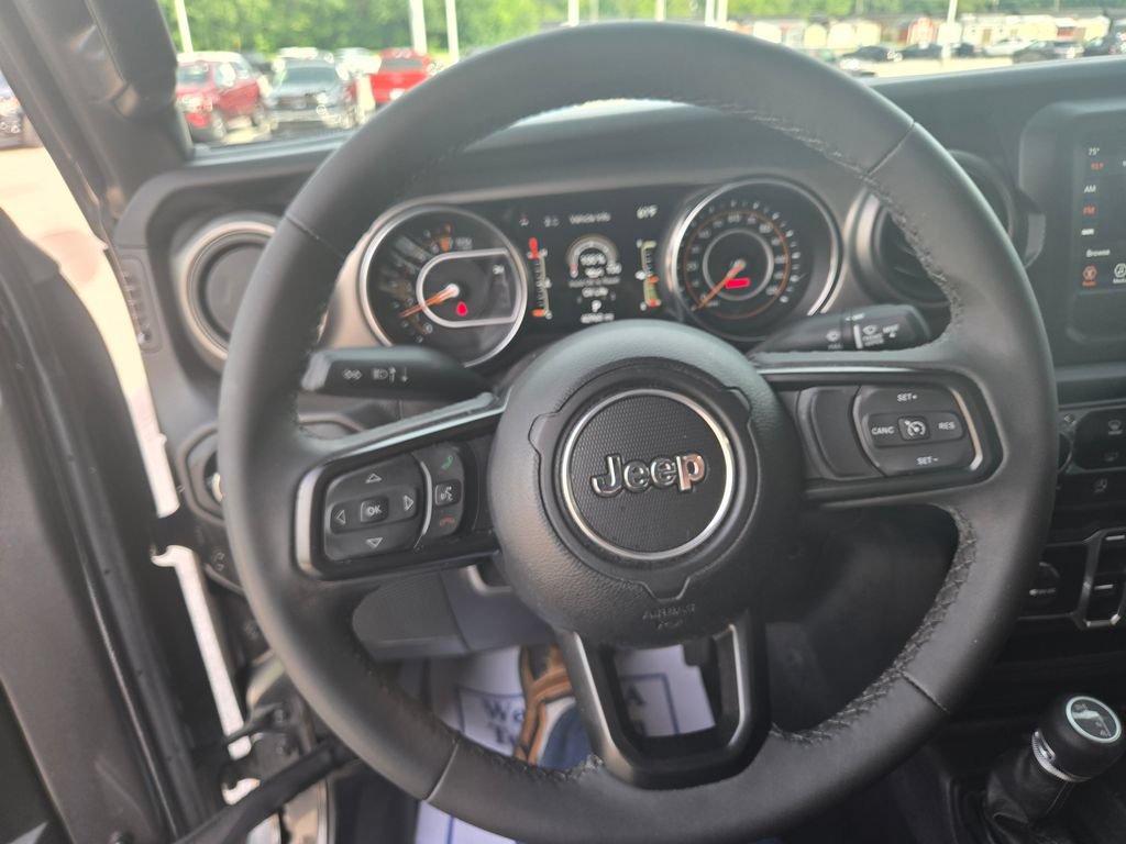 Used 2023 Jeep Gladiator Sport AWD/4WD image 10