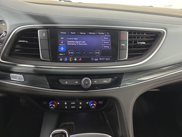 Used 2020 Buick Enclave Essence w/ Sport Touring Edition FWD image 23