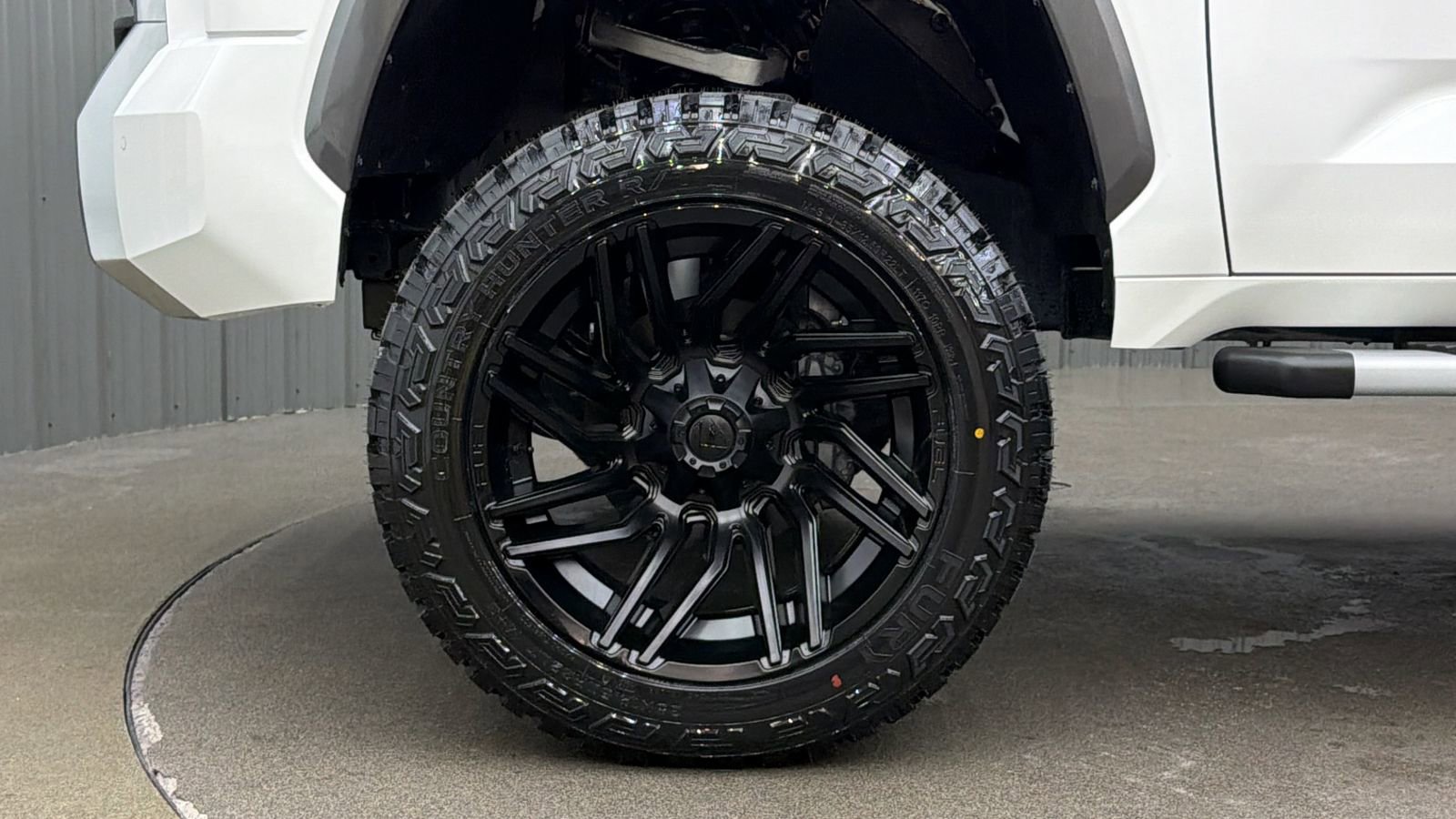 Used 2025 Toyota Tundra Limited image 10