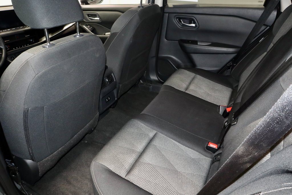 Certified 2024 Nissan Rogue SV image 23