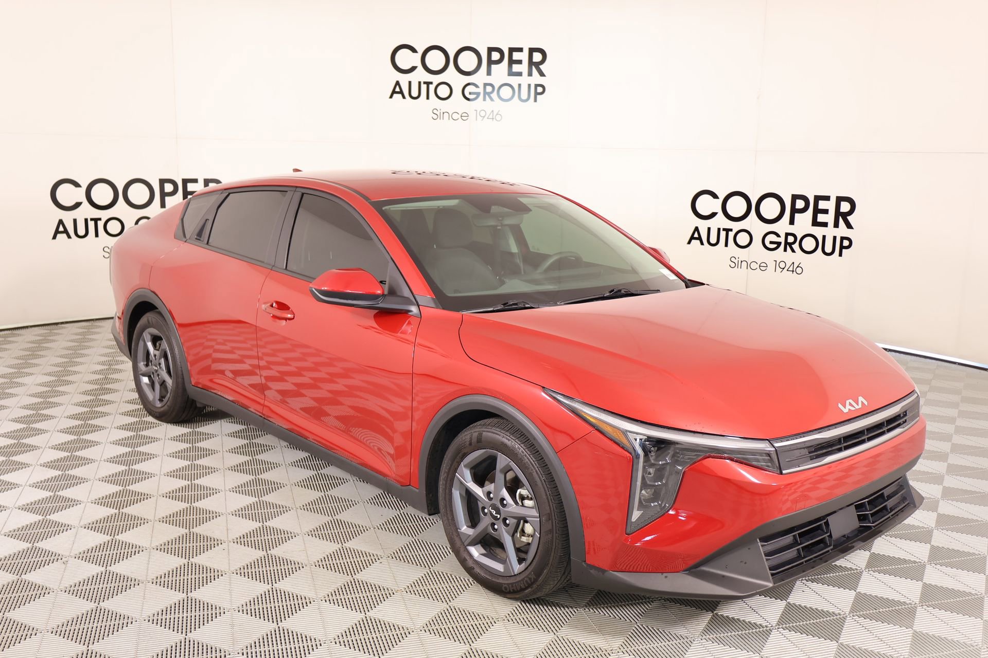 Used 2025 Kia K4 LXS image 1