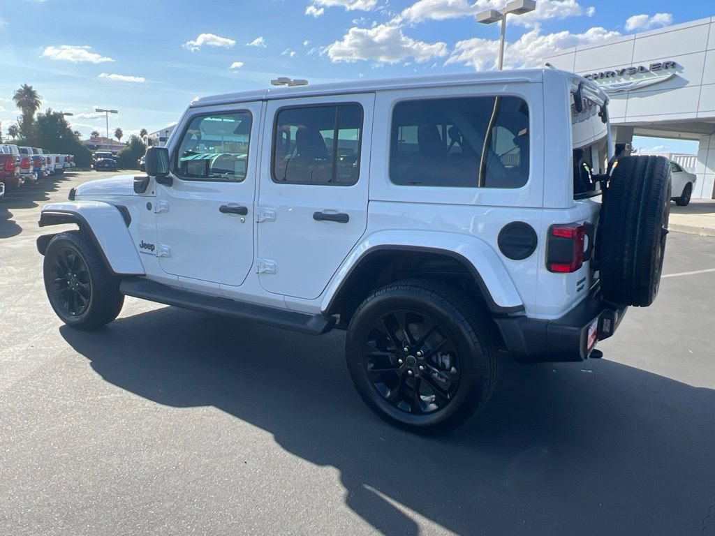 Used 2025 Jeep Wrangler Unlimited Sahara AWD/4WD image 12
