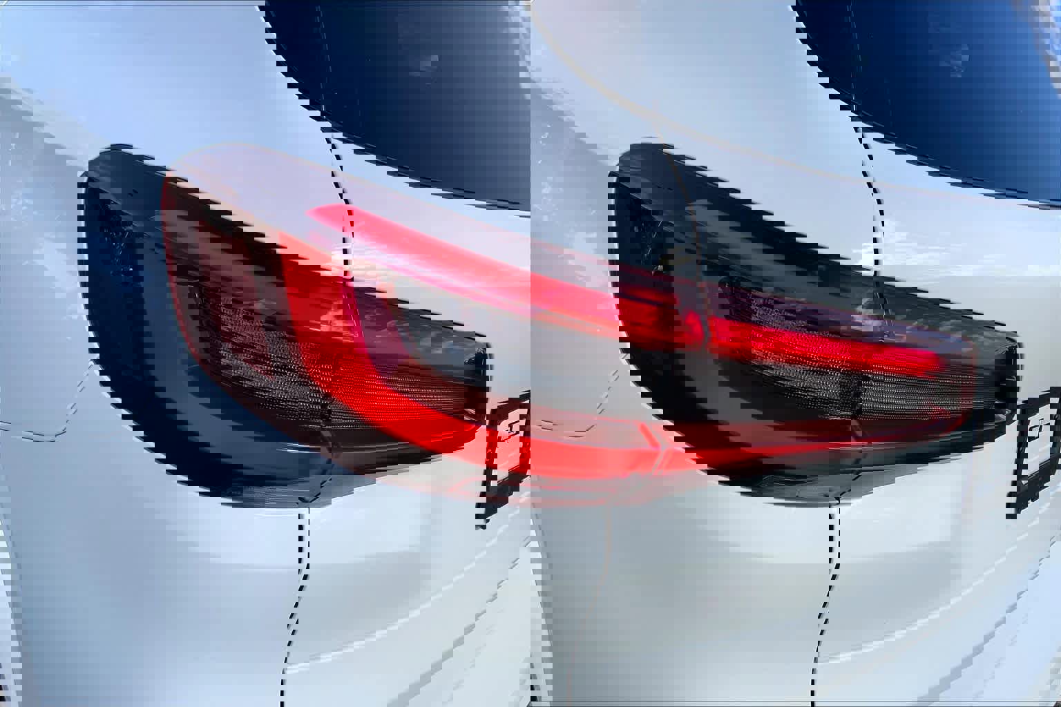 Used 2022 BMW X5 M w/ Executive Package image 27