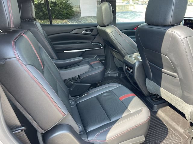 Used 2024 Chevrolet Traverse RS w/ LPO, Floor Liner Package AWD/4WD image 15