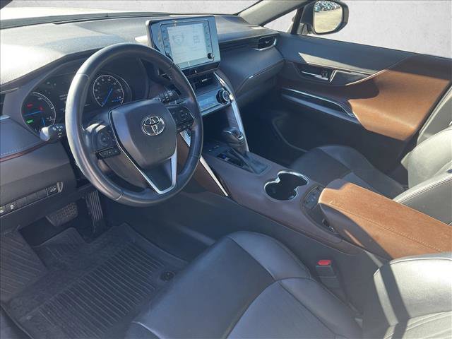 Certified 2021 Toyota Venza XLE w/ Carpet Mat Package (TMS) image 9